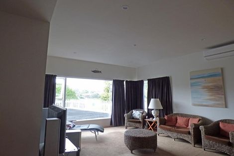 Photo of property in 12 Seabreeze Road, Narrow Neck, Auckland, 0624