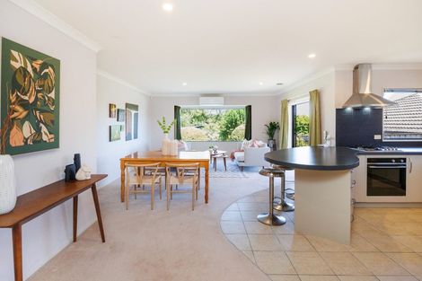 Photo of property in 23 Johnstone Drive, Fitzherbert, Palmerston North, 4410