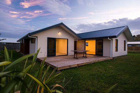 Photo of property in 14 Tuamotu Park, Wainui, Gisborne, 4010