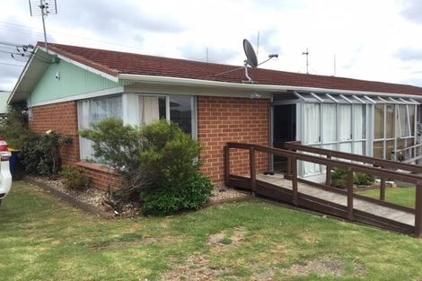 Photo of property in 1/25 West Coast Road, Glen Eden, Auckland, 0602