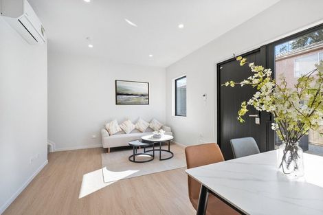 Photo of property in 11/20 Seabrook Avenue, New Lynn, Auckland, 0600