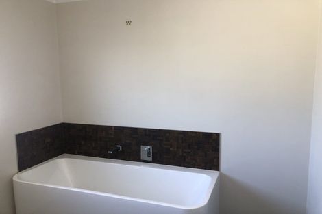 Photo of property in 35 Magnolia Avenue, Opaheke, Papakura, 2113