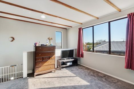 Photo of property in 44 Lansdowne Crescent, Glenview, Hamilton, 3206