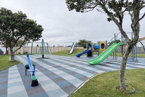 Photo of property in 166 Mitchell Street, Brooklyn, Wellington, 6021