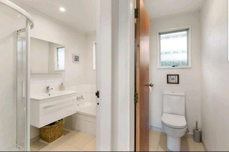 Photo of property in 14 Buccaneer Place, Grenada Village, Wellington, 6037