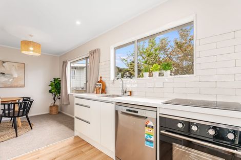 Photo of property in 12 Gaff Place, Whitby, Porirua, 5024