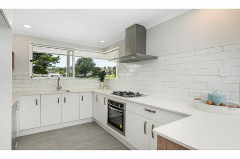 Photo of property in 90 Sherwood Street, Bellevue, Tauranga, 3110