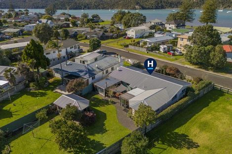 Photo of property in 77 Catherine Crescent, Whitianga, 3510