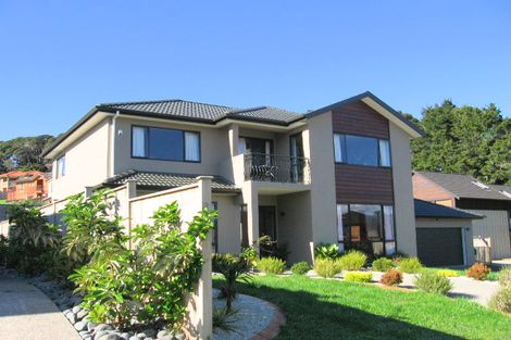 Photo of property in 60 San Marino Drive West, Henderson, Auckland, 0612