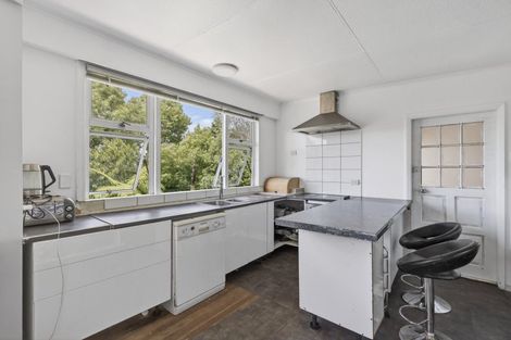 Photo of property in 5 Fernleigh Street, Ferndale, New Plymouth, 4310