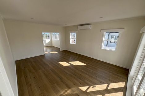Photo of property in 61 Oakdale Road, Mount Roskill, Auckland, 1041