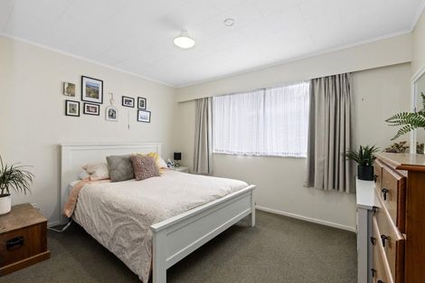 Photo of property in 32 Kingsley Street, Stokes Valley, Lower Hutt, 5019