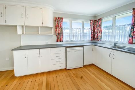 Photo of property in 23 Robinson Avenue, Holdens Bay, Rotorua, 3010