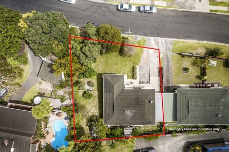 Photo of property in 2/6 Philson Terrace, Browns Bay, Auckland, 0630