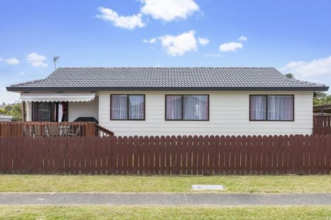 Photo of property in 1/229 Waitemata Drive, Ranui, Auckland, 0612