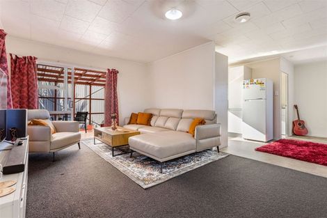 Photo of property in 2/9 Ireland Place, Ranui, Auckland, 0612