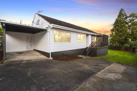 Photo of property in 2/22 Roberts Road, Glenfield, Auckland, 0629