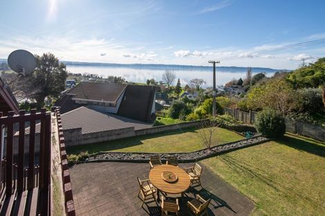 Photo of property in 5 Aries Place, Kawaha Point, Rotorua, 3010