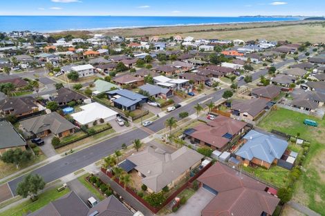 Photo of property in 18 Gibson Place, Papamoa Beach, Papamoa, 3118