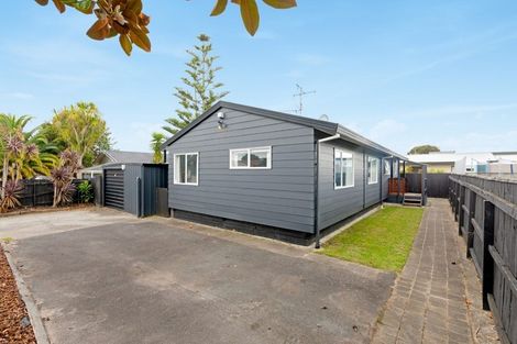 Photo of property in 247 Gravatt Road, Papamoa Beach, Papamoa, 3118