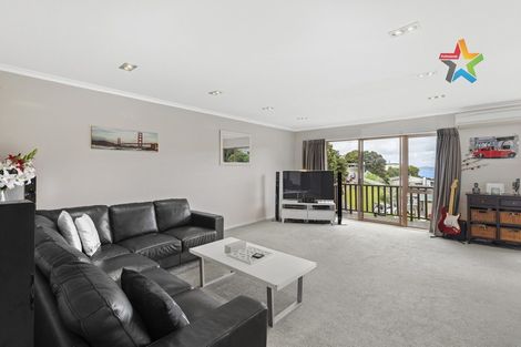 Photo of property in 95 Dowse Drive, Maungaraki, Lower Hutt, 5010