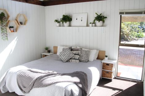 Photo of property in 8b Himalaya Crescent, Lynfield, Auckland, 1042