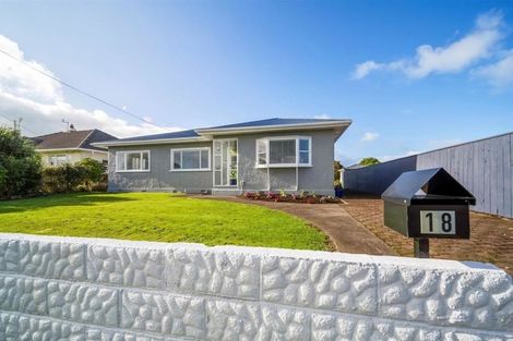 Photo of property in 18 Albion Street, Hawera, 4610