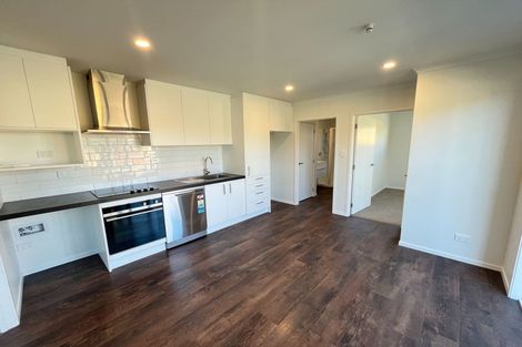 Photo of property in 15 Lincoln Road, Henderson, Auckland, 0610