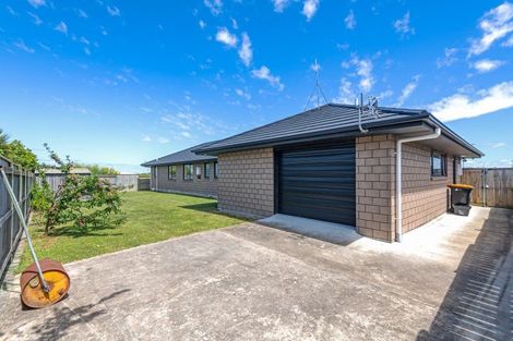 Photo of property in 79 Balrickard Way, Milson, Palmerston North, 4414