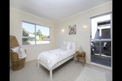 Photo of property in 2/17 Vida Place, Howick, Auckland, 2014