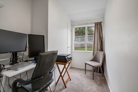 Photo of property in 69 Bluebird Crescent, Unsworth Heights, Auckland, 0632