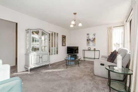Photo of property in 2/208 Grimseys Road, Redwood, Christchurch, 8051