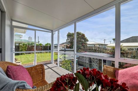 Photo of property in 14a Trafalgar Street, Westown, New Plymouth, 4310
