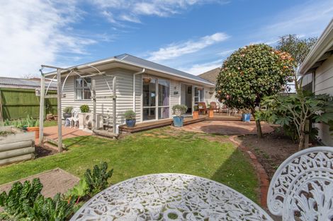 Photo of property in 12 Cranbrook Avenue, Burnside, Christchurch, 8053