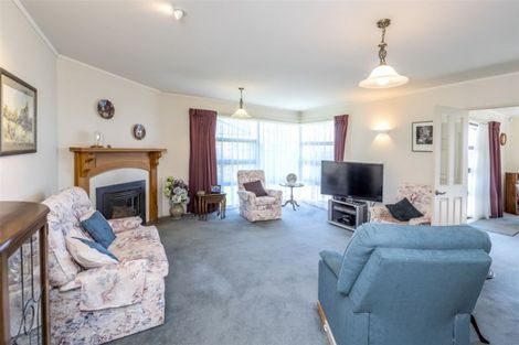 Photo of property in 12 Corfe Castle Lane, Levin, 5510