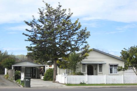 Photo of property in 66 Napier Road, Havelock North, 4130