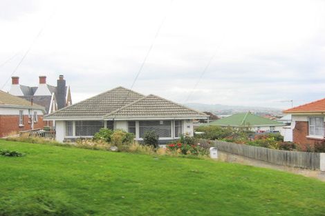 Photo of property in 16 Asquith Street, Caversham, Dunedin, 9012