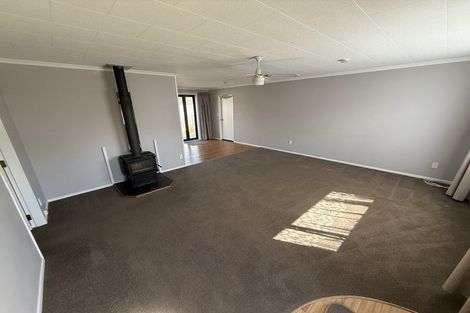 Photo of property in 340 Wellington Road, Wainuiomata, Lower Hutt, 5014