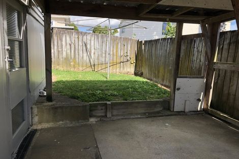 Photo of property in 1/68 College Road, Northcote, Auckland, 0627