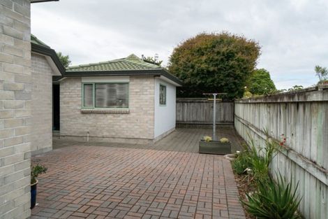 Photo of property in 1/89 Harvey Street, Waipahihi, Taupo, 3330