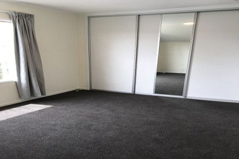Photo of property in 1/19 Tree View Avenue, Glenfield, Auckland, 0629
