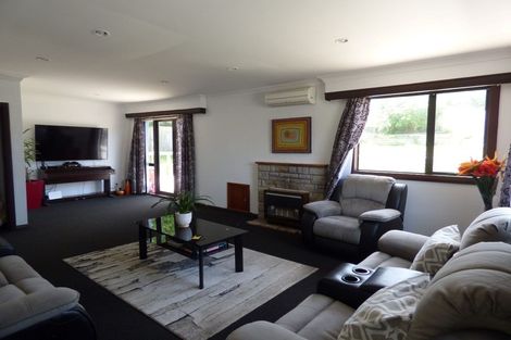 Photo of property in 164 Newlands Road, Newlands, Wellington, 6037