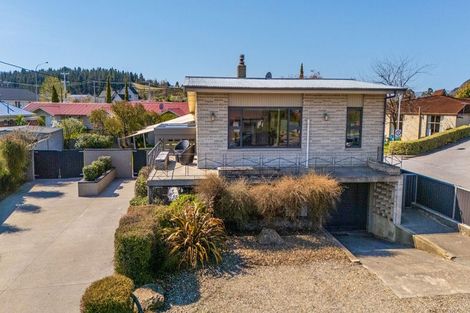 Photo of property in 2 Chapple Street, Alexandra, 9320