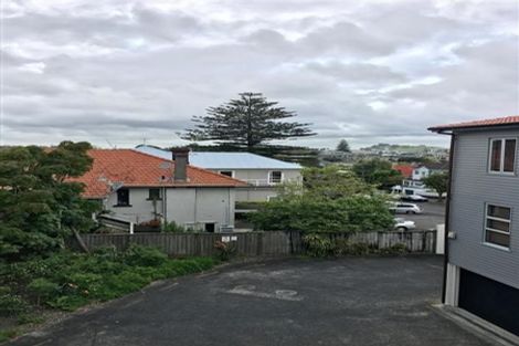 Photo of property in 6c Carlton Gore Road, Grafton, Auckland, 1023
