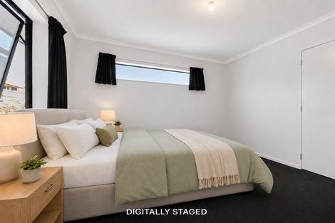 Photo of property in 56 Claverdon Drive, Massey, Auckland, 0614