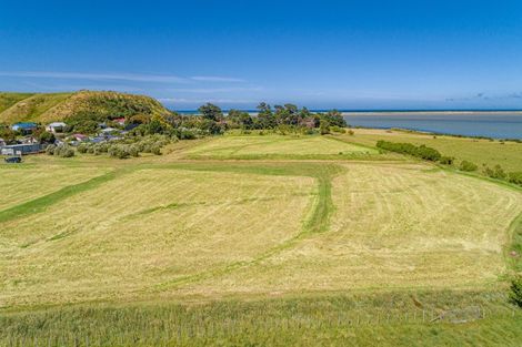 Photo of property in 97 Lake Ferry Road, Lake Ferry, Featherston, 5772