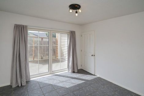 Photo of property in 35 Beauford Place, Parklands, Christchurch, 8083