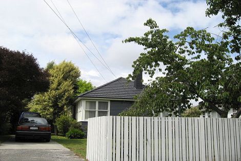 Photo of property in 8 Hollyford Avenue, Bryndwr, Christchurch, 8053