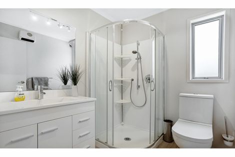 Photo of property in 128 Maire Road, Orewa, 0931