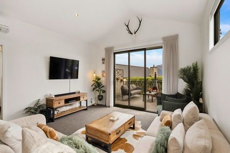 Photo of property in 5 Glenelg Lane, Jacks Point, 9371